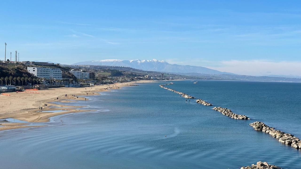 I Tre Marchi Rooms / Camera Mare Termoli Luaran gambar